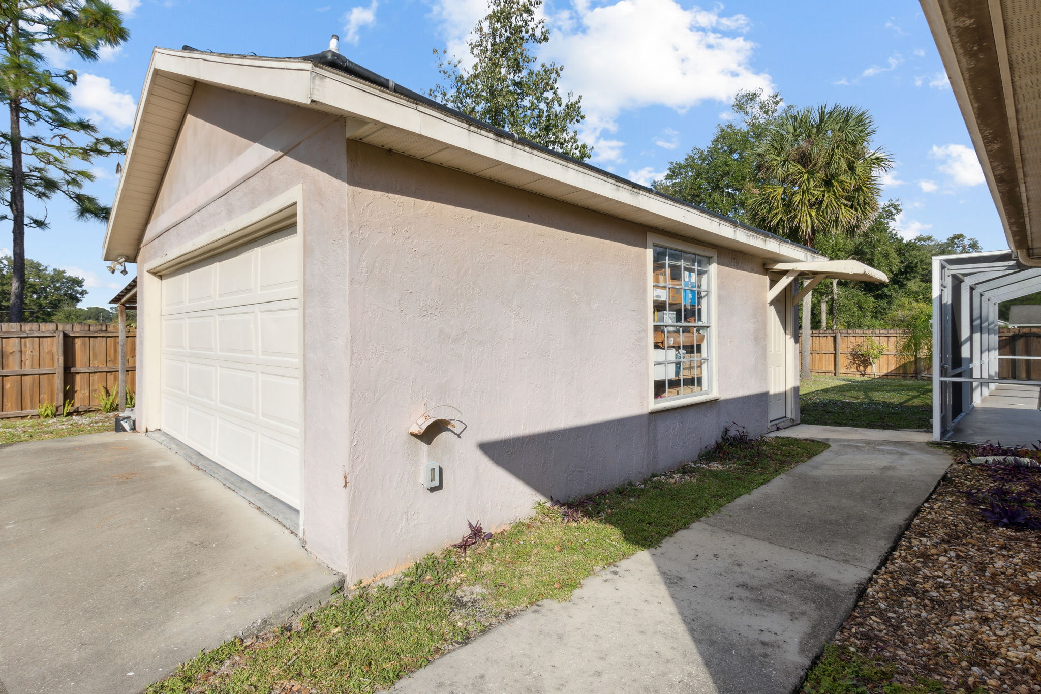 Detached Garage