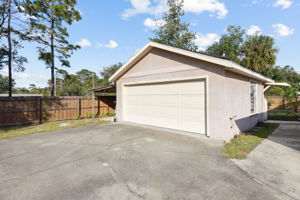 Detached Garage