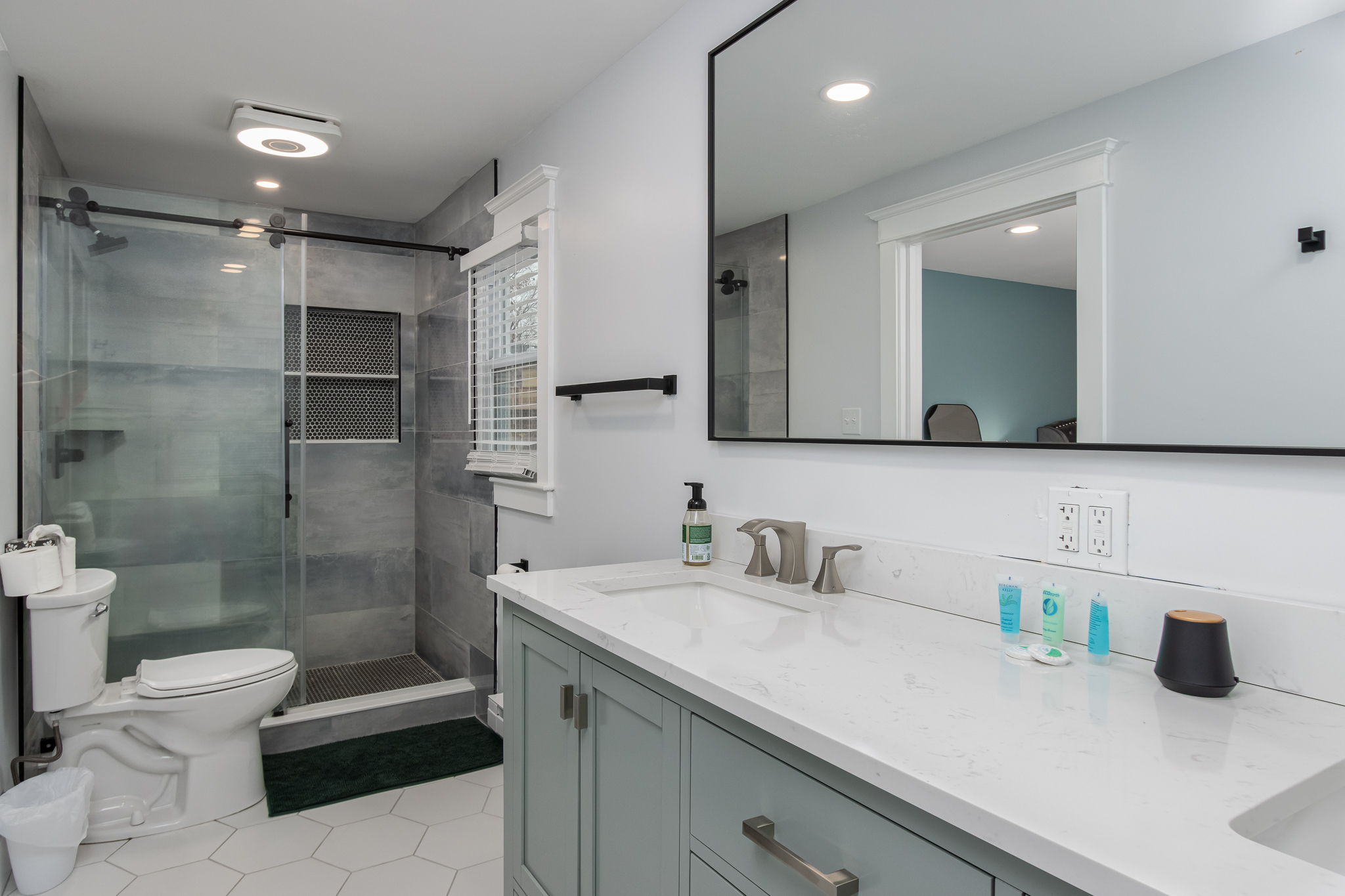 BedroomPrimaryBath-2