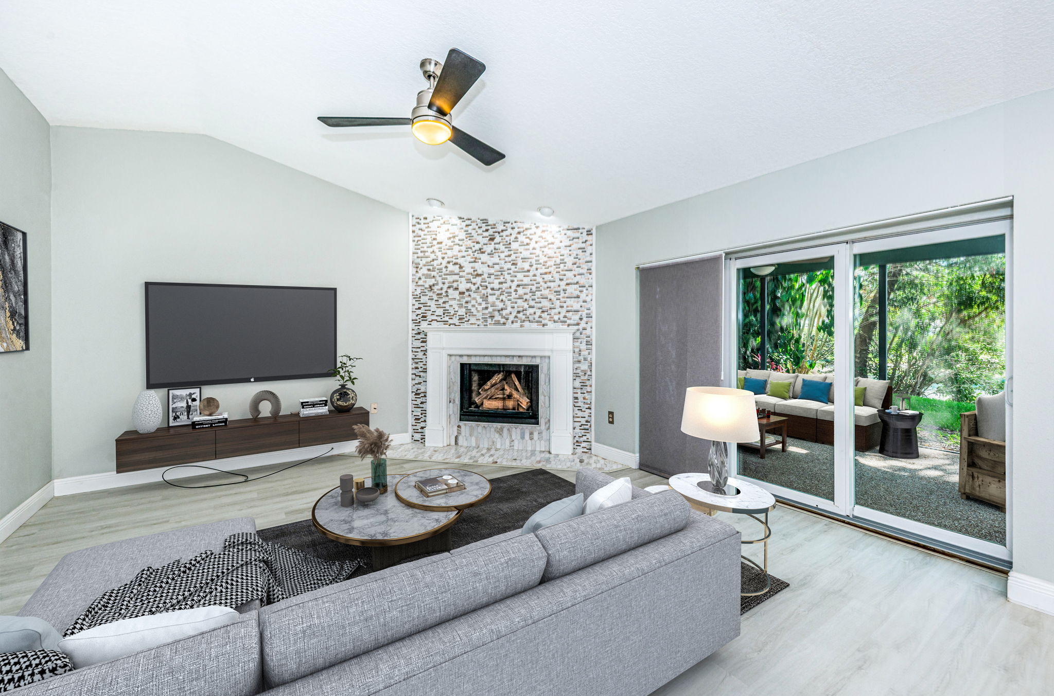 Family Room1-vs