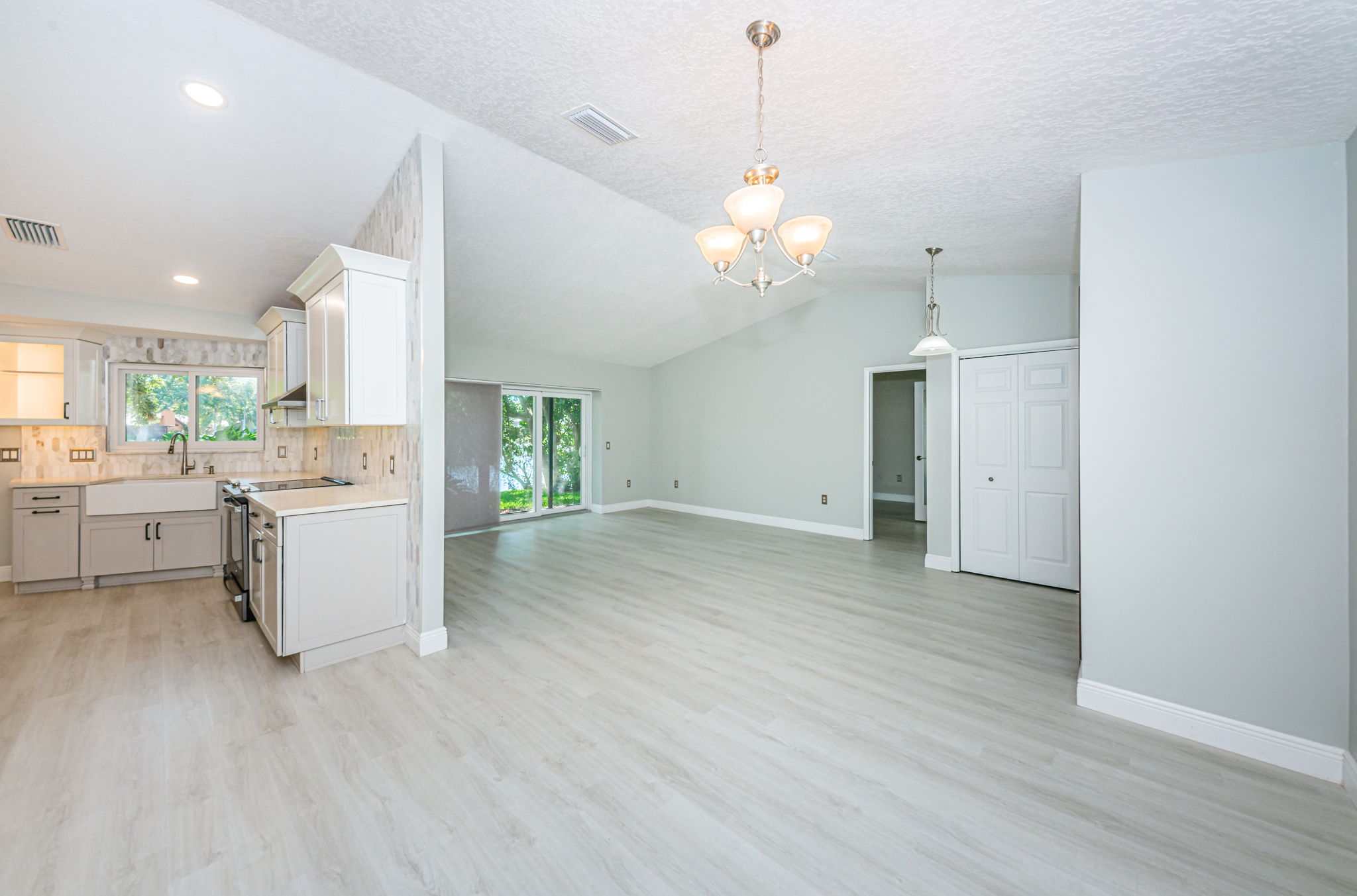 Dining Room3