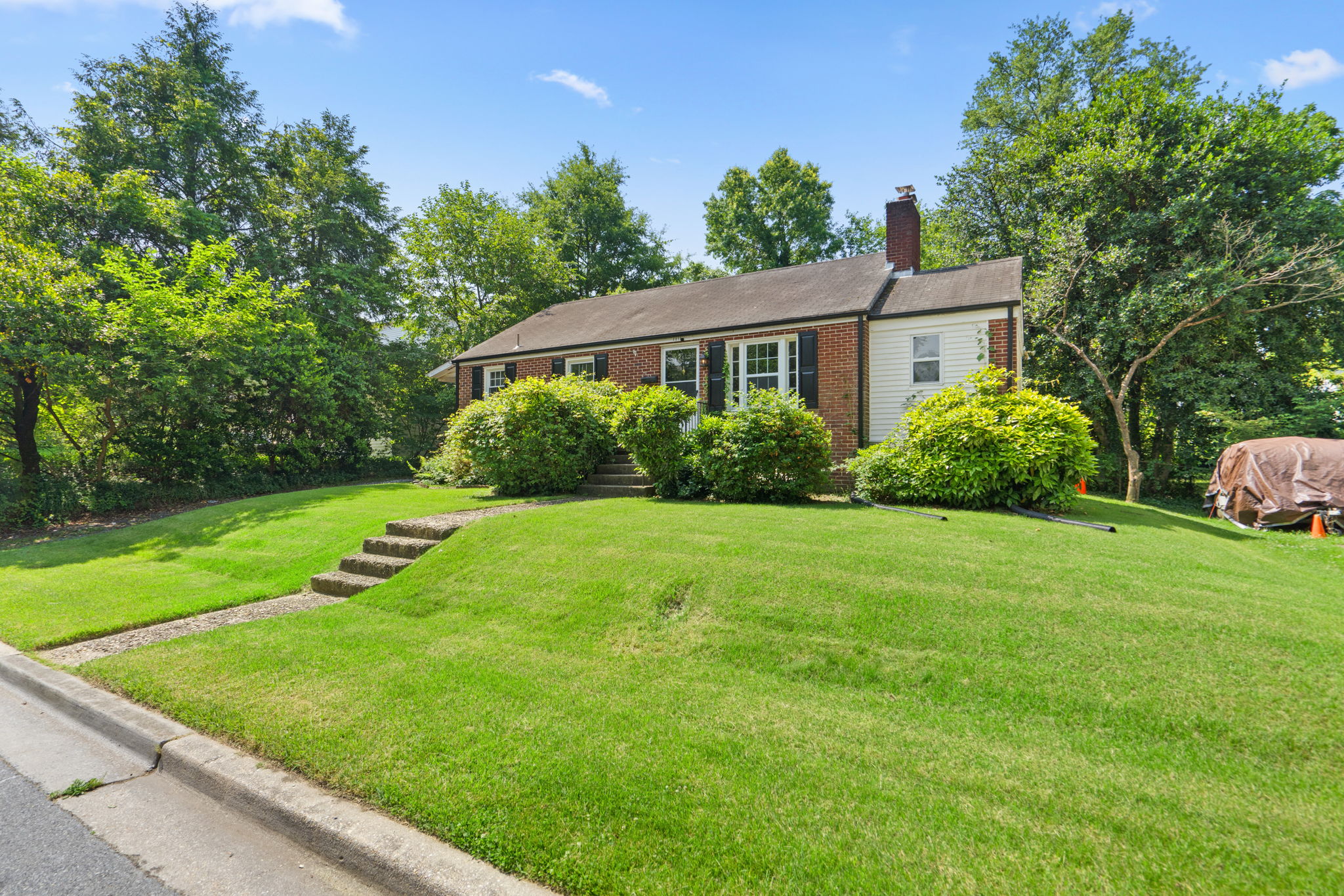 4813 Harvard Rd, College Park, MD 20740 housefli