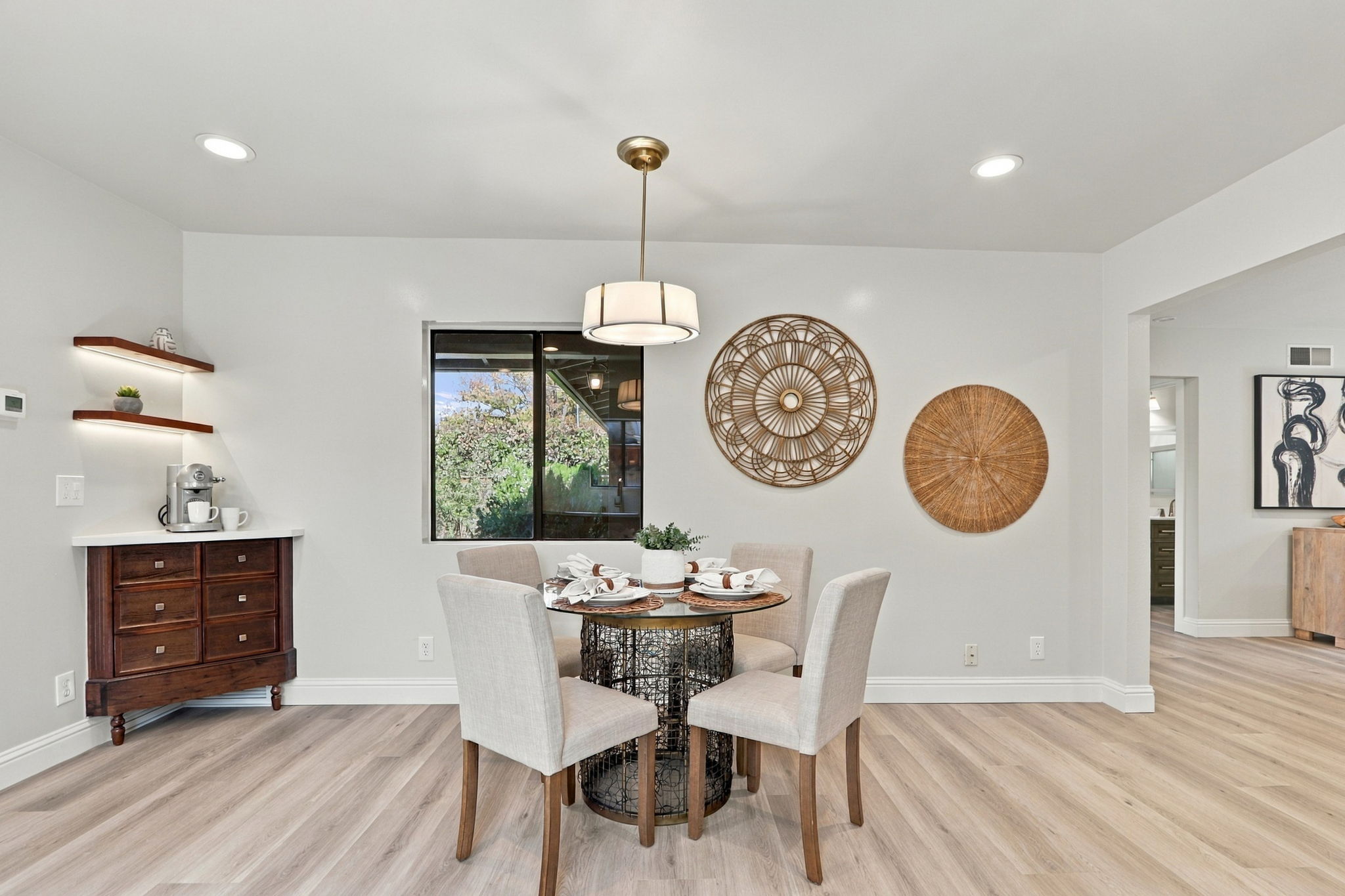 015_F8_4814 Clydelle Ave