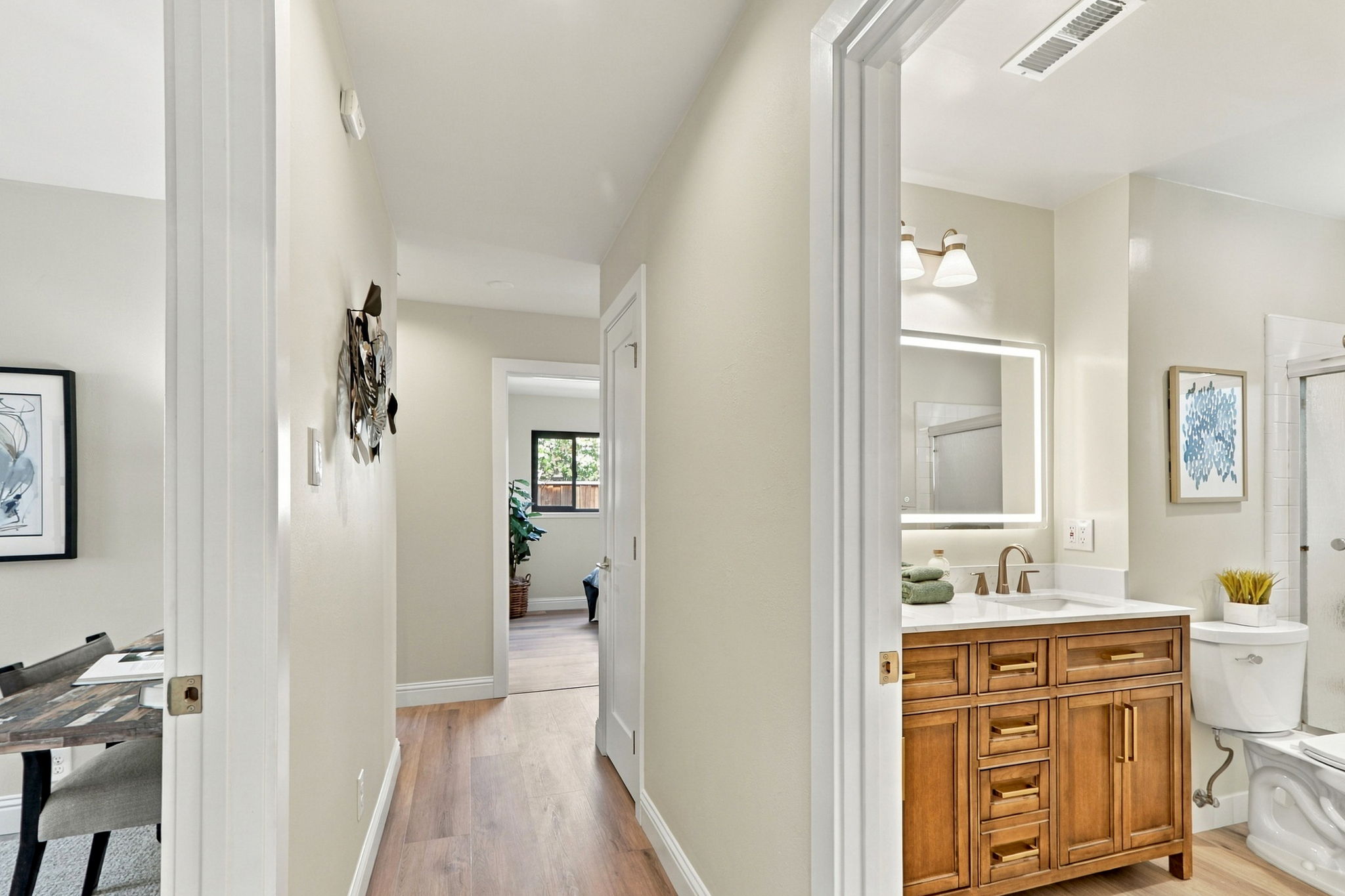 031_F8_4814 Clydelle Ave