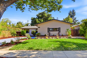 001_F8_4814 Clydelle Ave