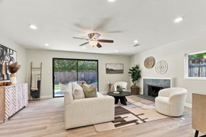 011_F8_4814 Clydelle Ave
