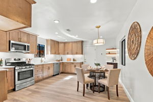 016_F8_4814 Clydelle Ave