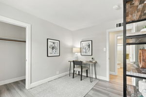 019_F8_4814 Clydelle Ave