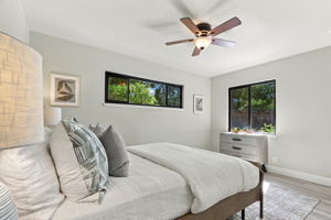 026_F8_4814 Clydelle Ave