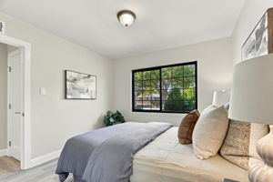 030_F8_4814 Clydelle Ave