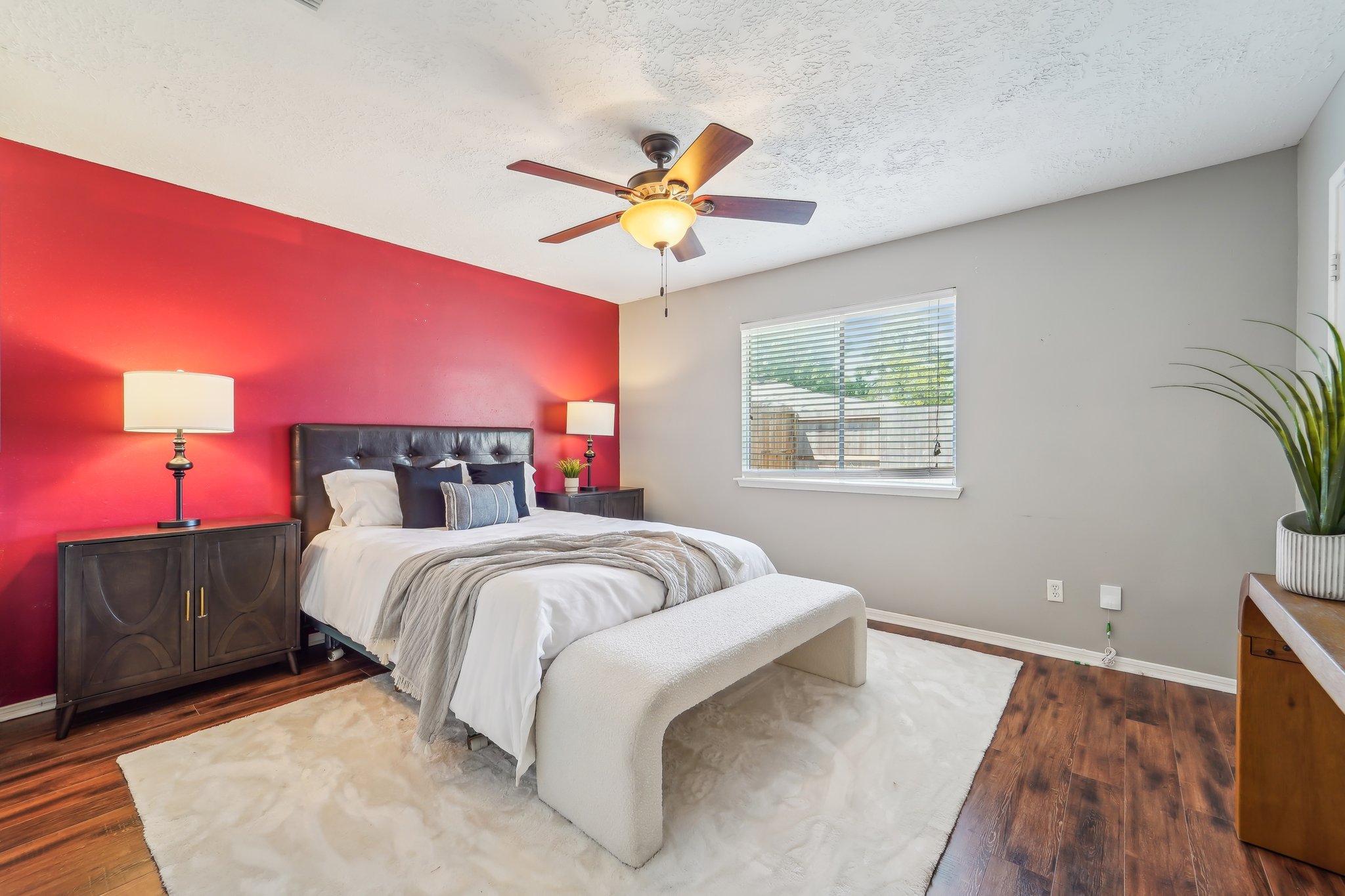 Rivertree Ln-1804-020.jpg