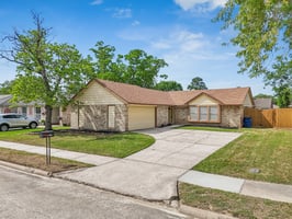 Rivertree Ln-1804-039.jpg