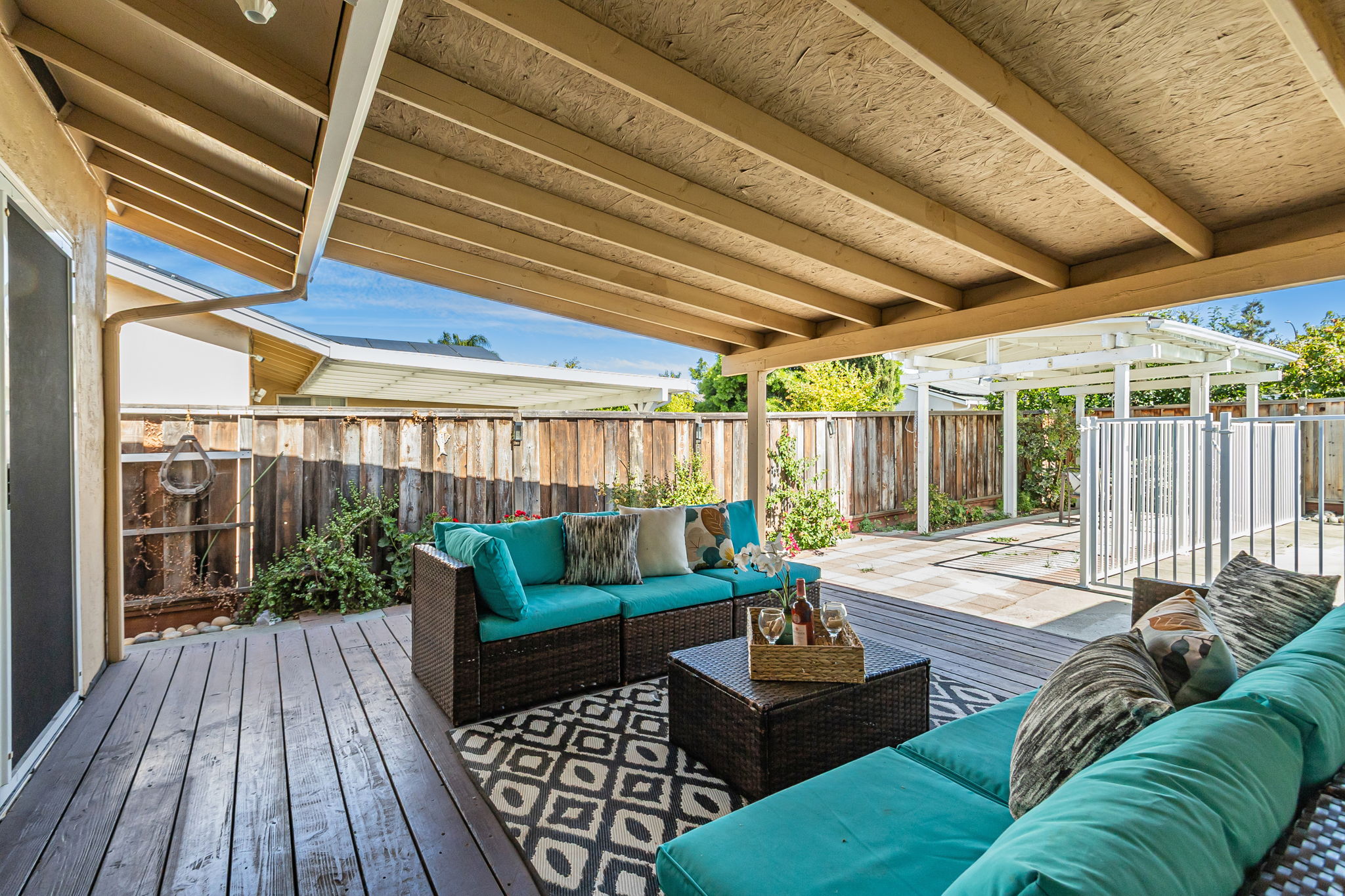 035_482 Calero Ave 