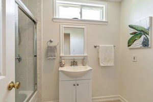 032_482 Calero Ave 