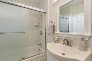 033_482 Calero Ave 