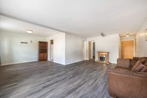 4820 Conrad St, Skokie, IL 60077, USA Photo 2