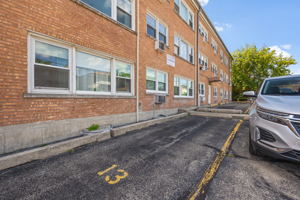 4820 Conrad St, Skokie, IL 60077, USA Photo 10