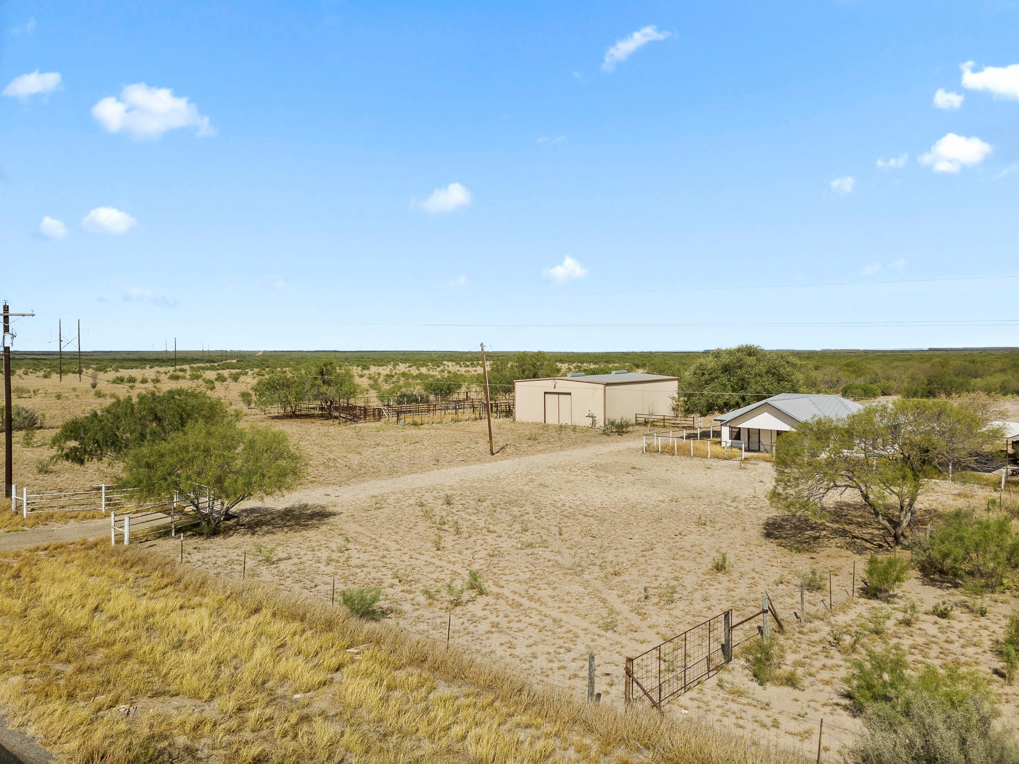 4821 TX16, Zapata, TX 78076 Ches Productions, LLC