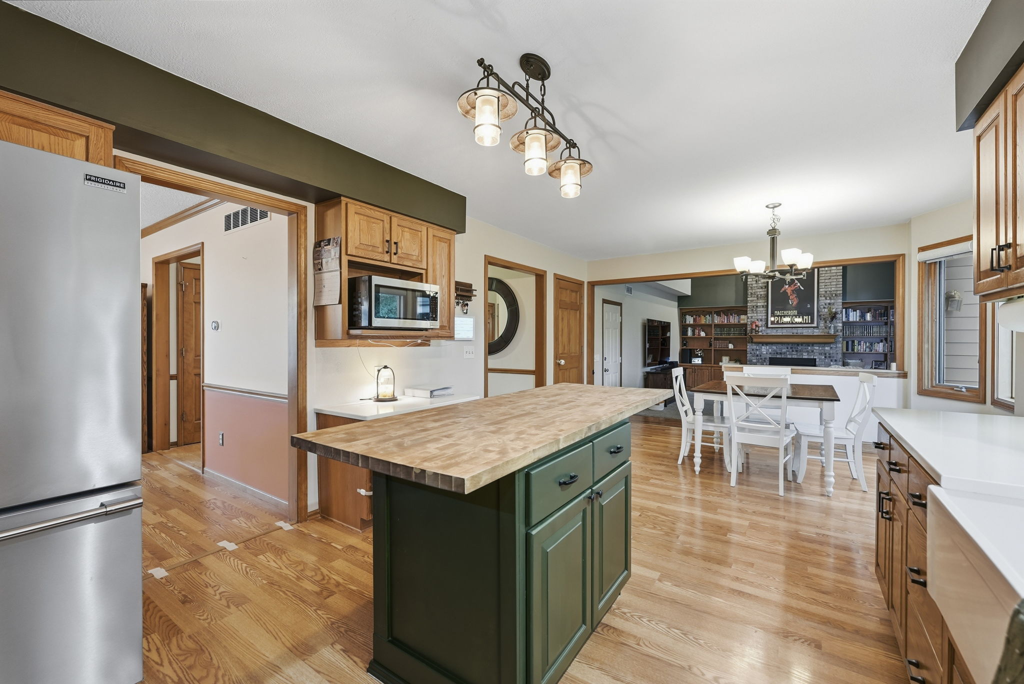  Photo 21