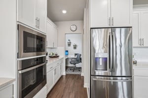 232208 - 4823 S 17th Dr-S0508-016.jpg
