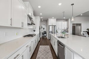 232208 - 4823 S 17th Dr-S0508-022.jpg