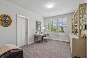 232208 - 4823 S 17th Dr-S0508-029.jpg