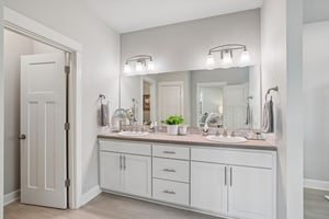 232208 - 4823 S 17th Dr-S0508-041.jpg