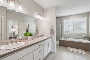 232208 - 4823 S 17th Dr-S0508-043.jpg