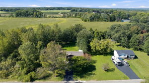  Photo 0