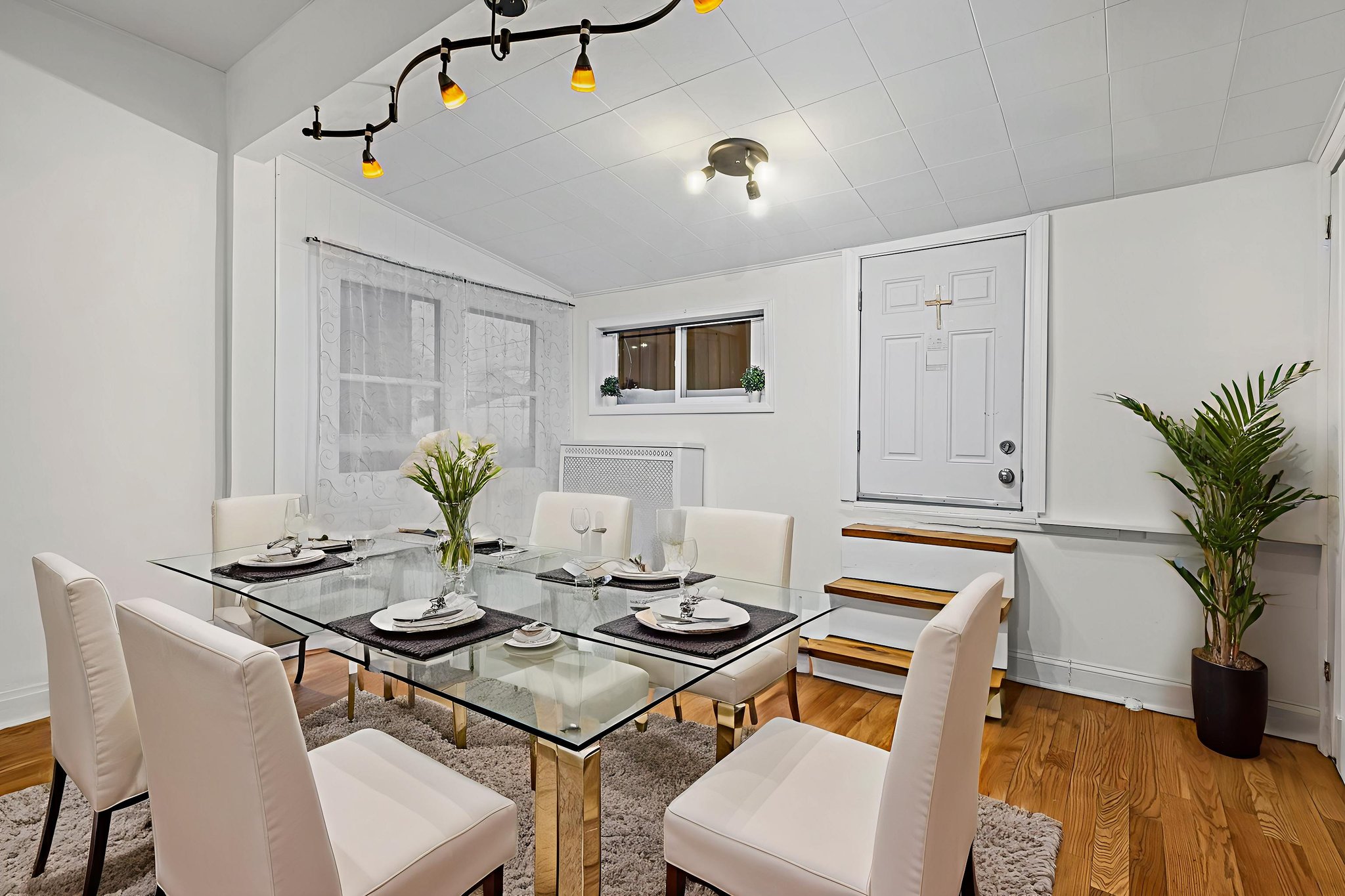 CH7A0834_print virtually staged.jpeg