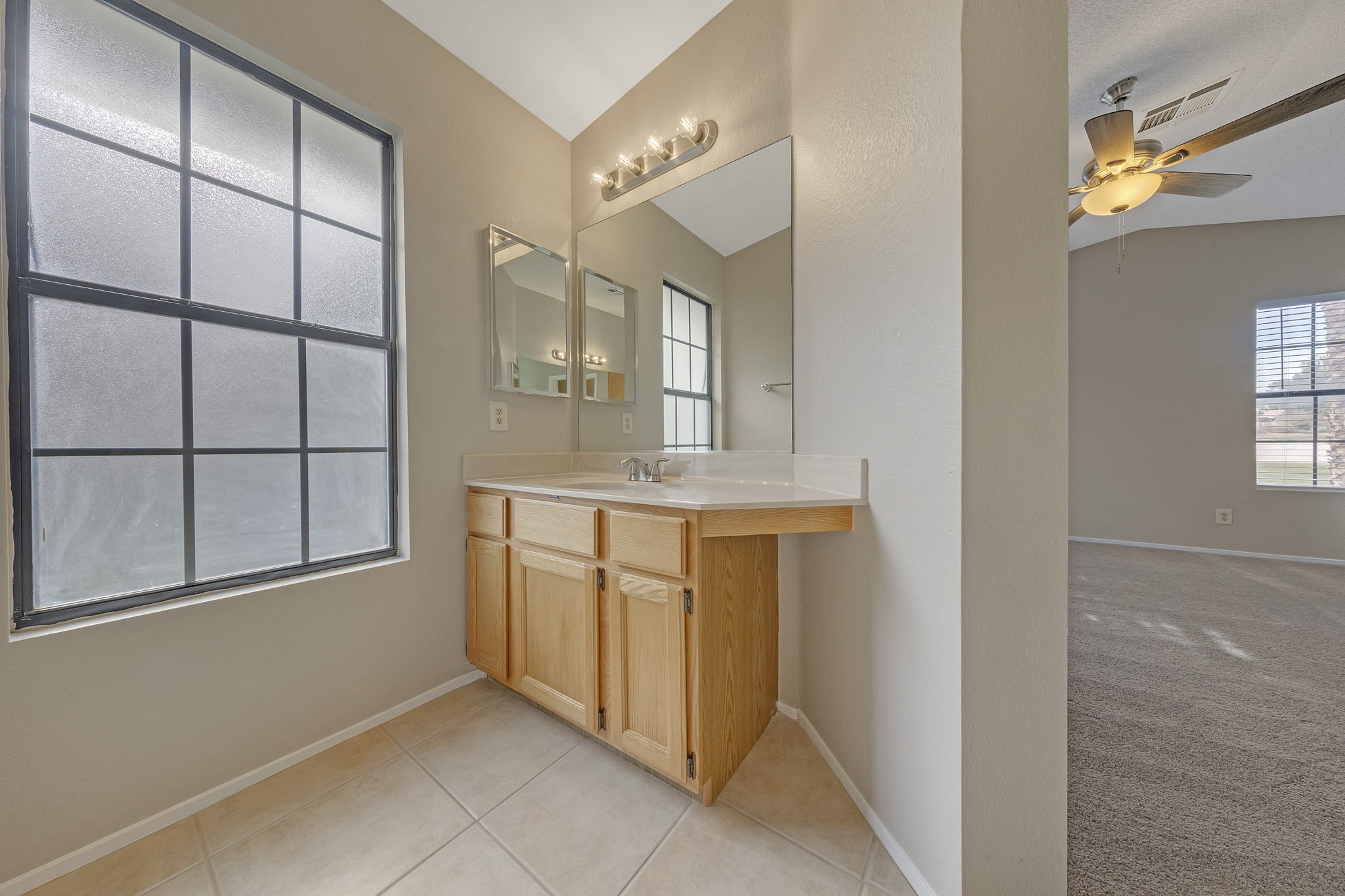 4825 Fiesta Lakes St, Las Vegas, NV 89130, USA Photo 22