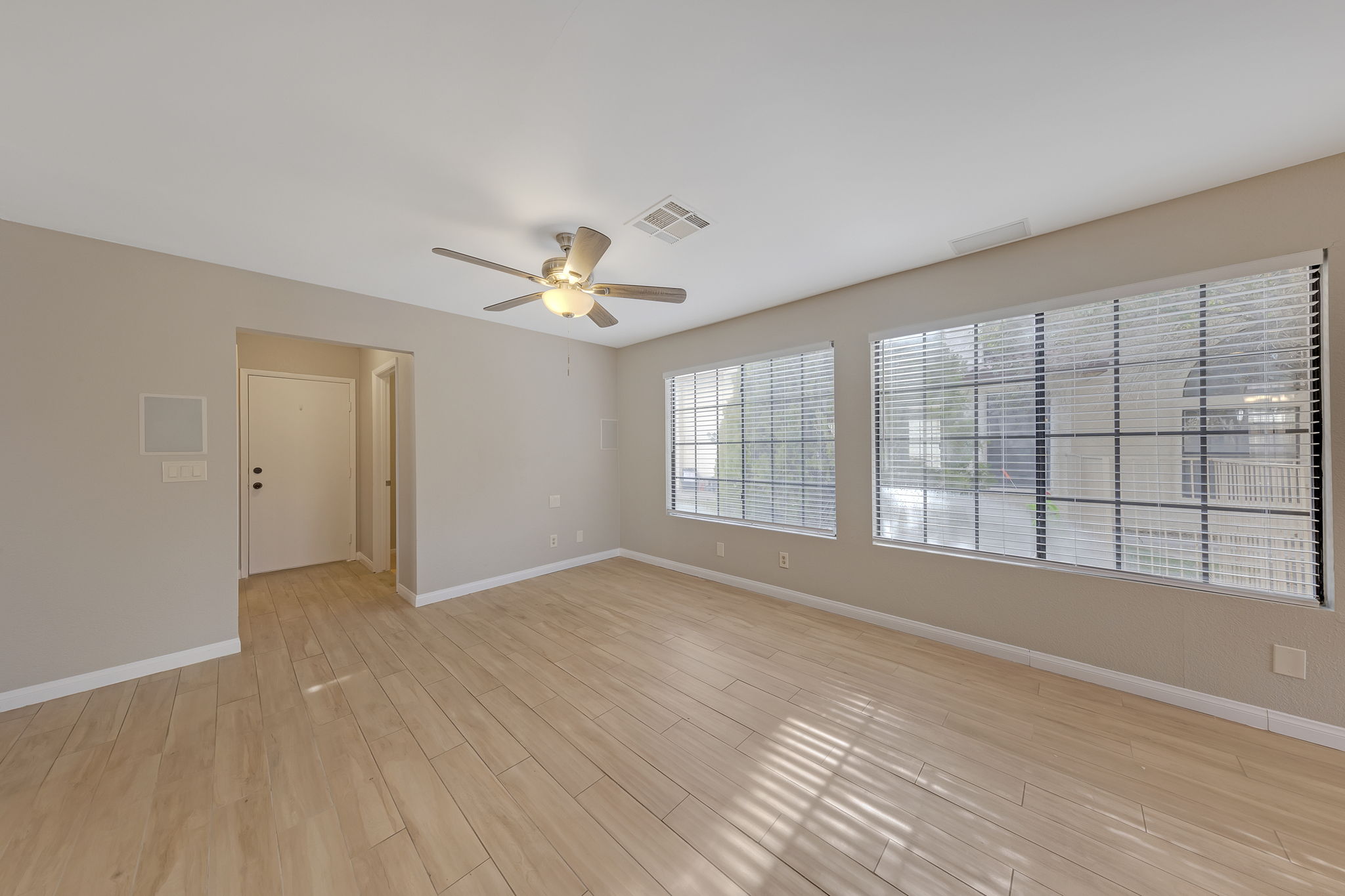 4825 Fiesta Lakes St, Las Vegas, NV 89130, USA Photo 5