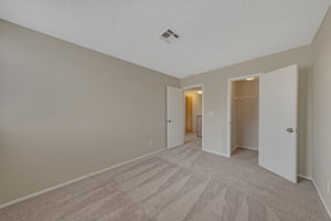 4825 Fiesta Lakes St, Las Vegas, NV 89130, USA Photo 14