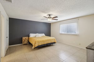 Sunlit Well Dr-015.jpg