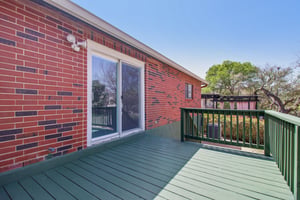 Sunlit Well Dr-024.jpg