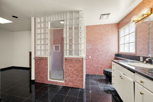  Photo 49