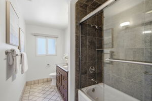 031_F8_4826 Northdale Dr