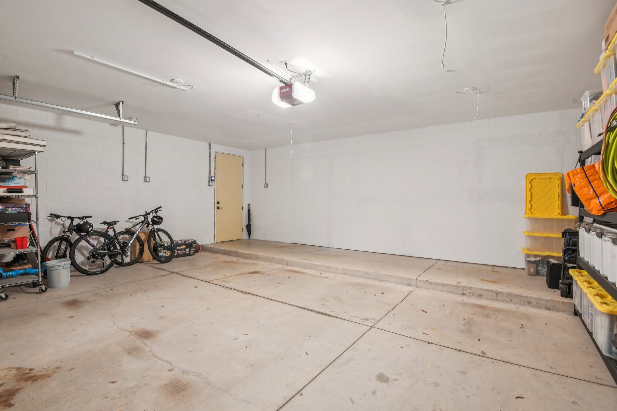 W Flamingo Rd-S2910-054.jpg