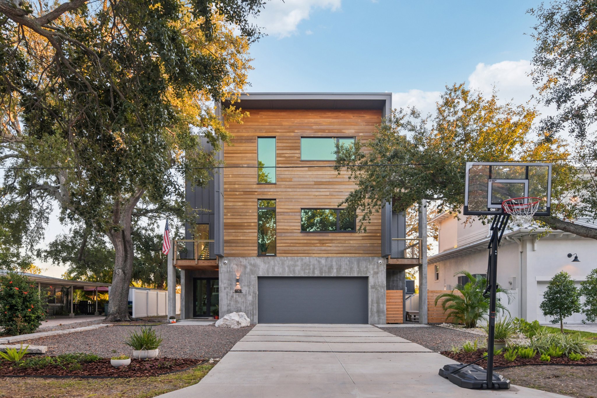 W Flamingo Rd-S2910-003r.jpg