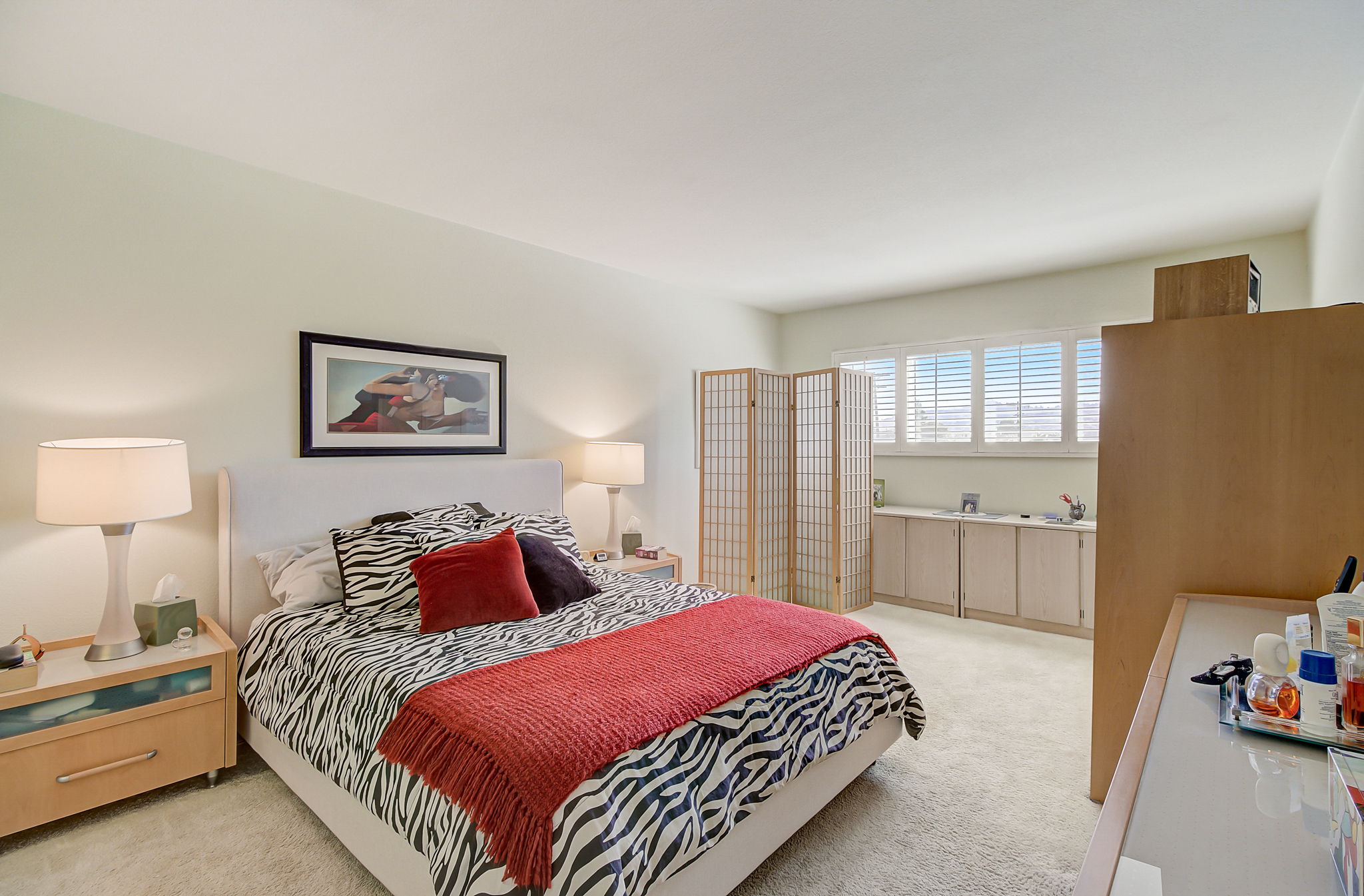 Whitsett Ave 302-021