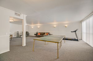 Whitsett Ave 302-024