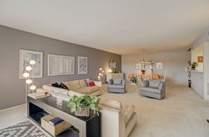 Whitsett Ave 302-005