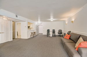Whitsett Ave 302-025