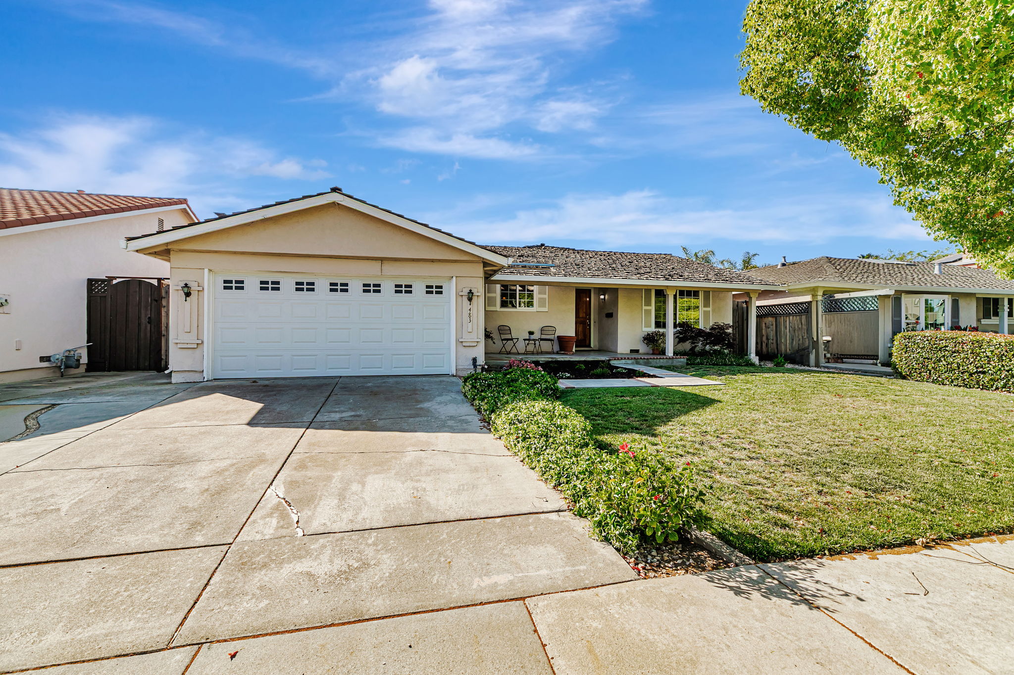 003_483 Churchill Park Dr