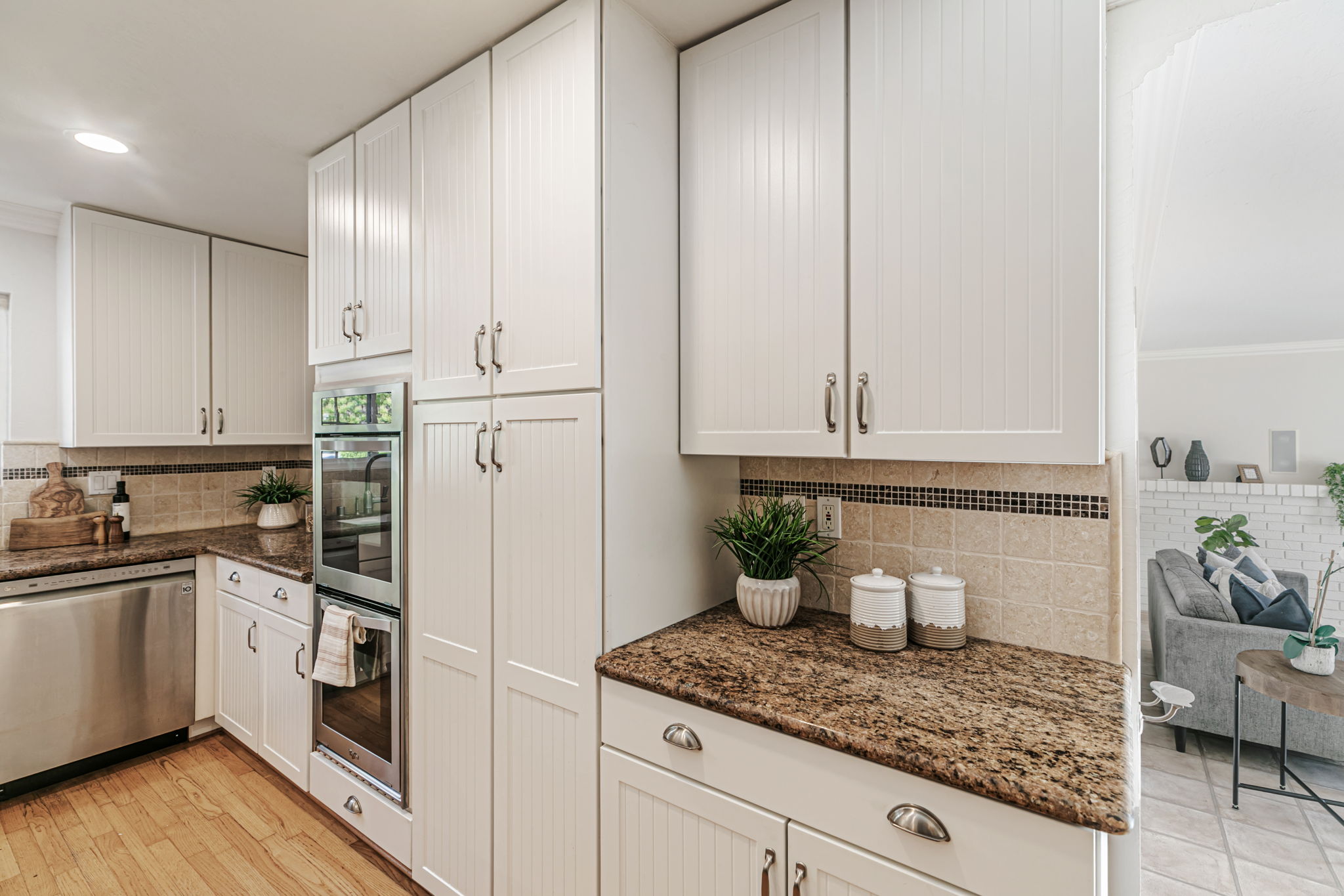 018_483 Churchill Park Dr