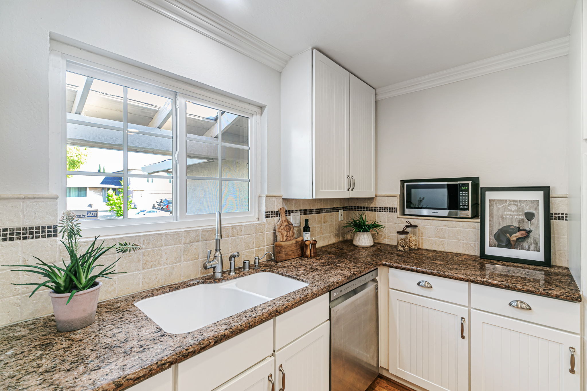 021_483 Churchill Park Dr