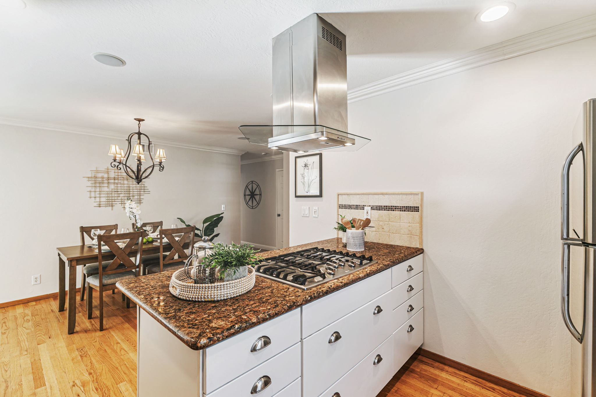 022_483 Churchill Park Dr