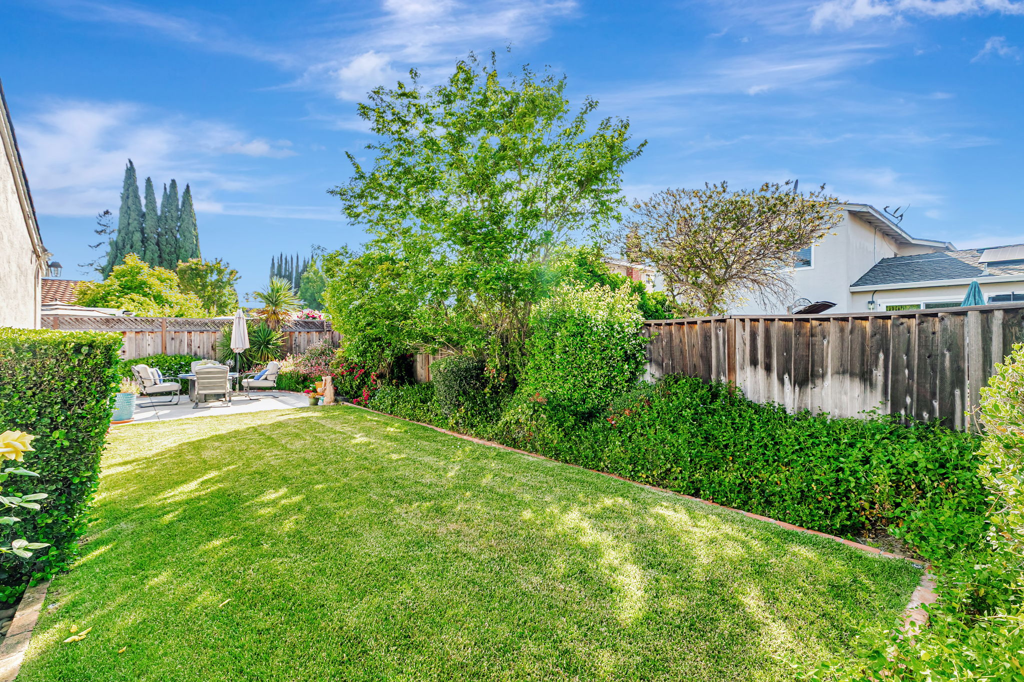 047_483 Churchill Park Dr