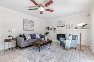 011_483 Churchill Park Dr