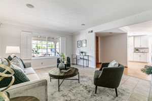 014_483 Churchill Park Dr